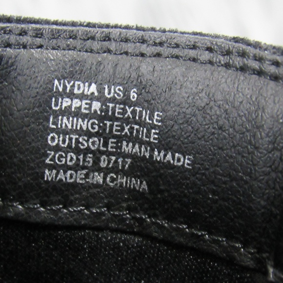 Size 6 Zigi Soho Nydia  Black Velvet Ankle Boot - Picture 6 of 7